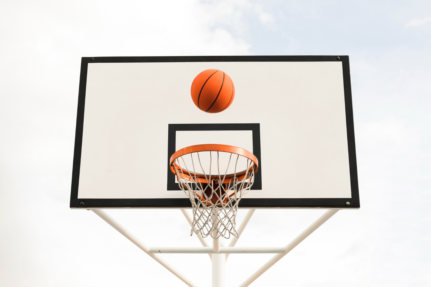Basketball board